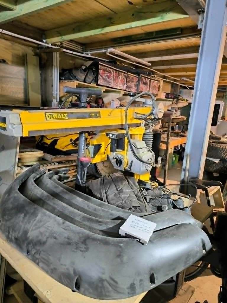 DeWALT DW729KN-XS — Scie radiale triphasée 4 000 W