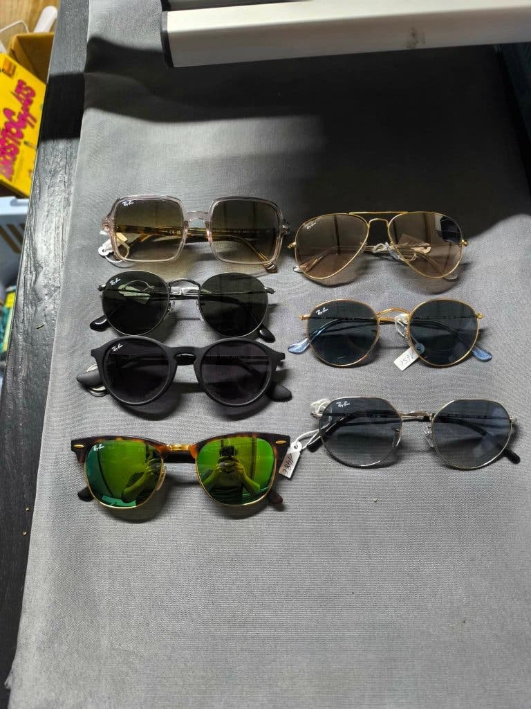 Lot de 7 paires de lunettes de soleil Ray-Ban